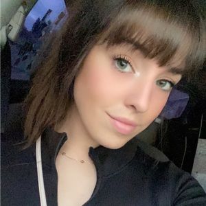 Meet your Posher, Gloria